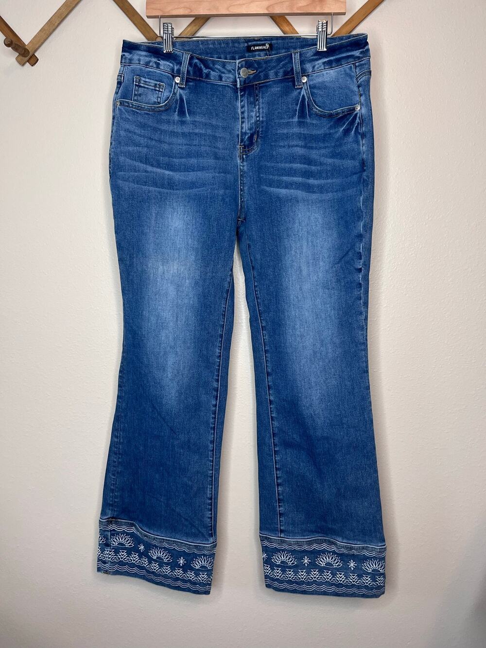 Flamingals Medium Wash Embroidered Cuff Hem Jeans Size 2XL